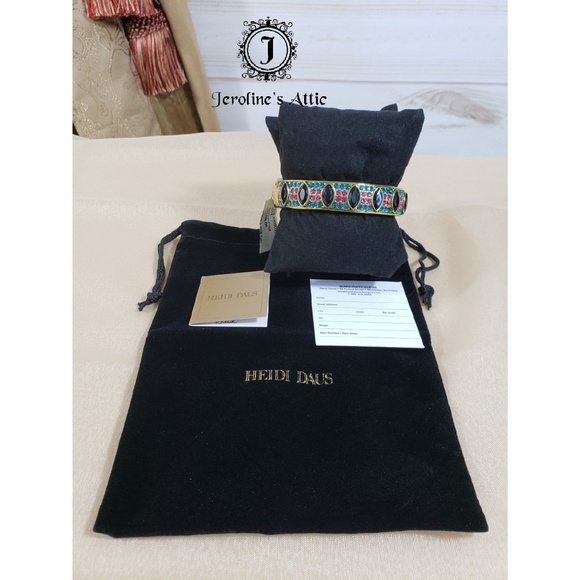 Heidi Daus Crystal Bangle Bracelet - Picture 4 of 7